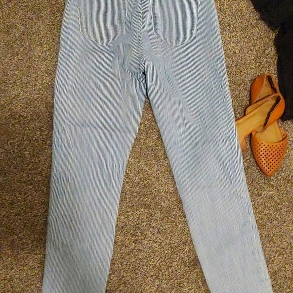 Old navy stripped pants - Picture 3 of 3